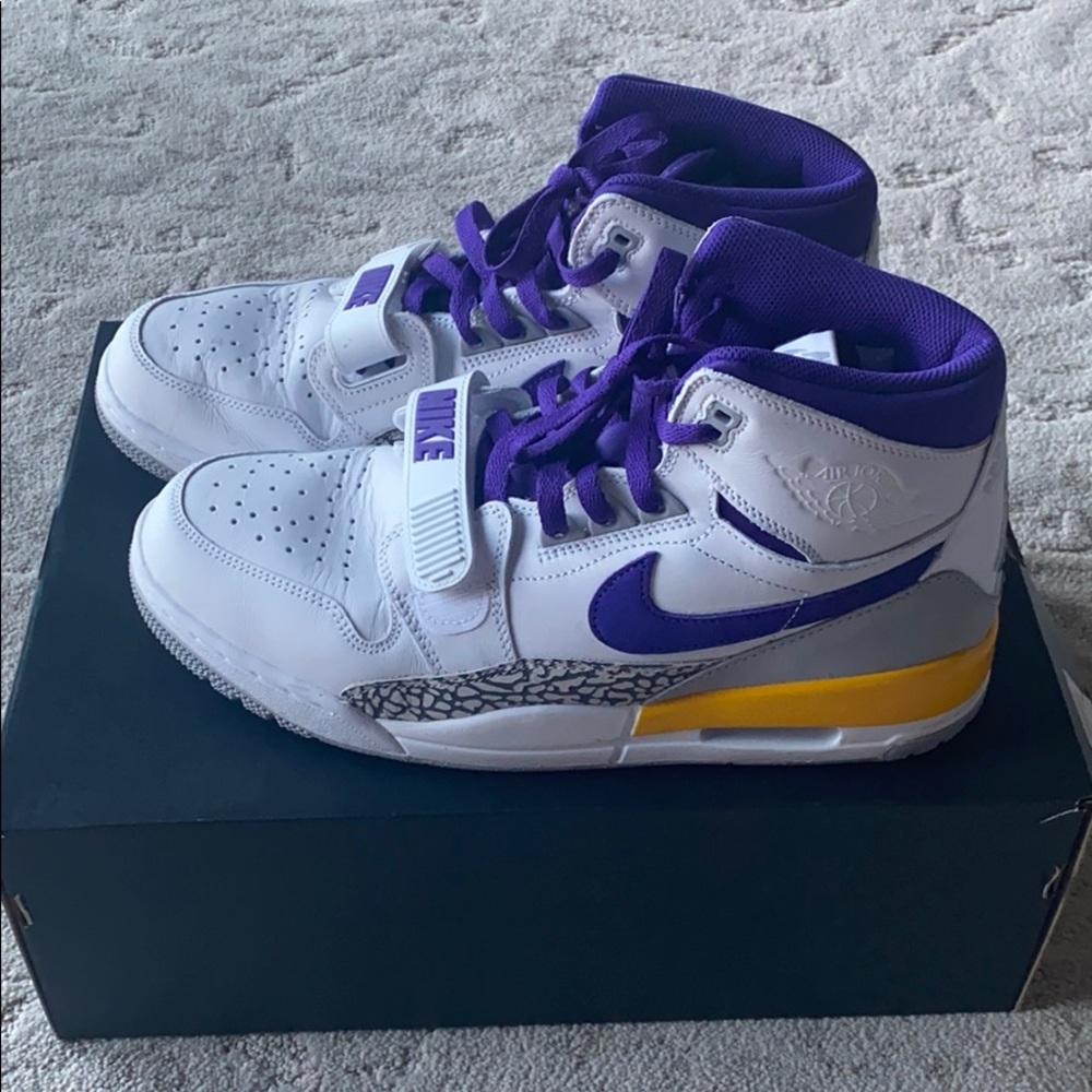 Nike air Jordan legacy 312. Excellent condition